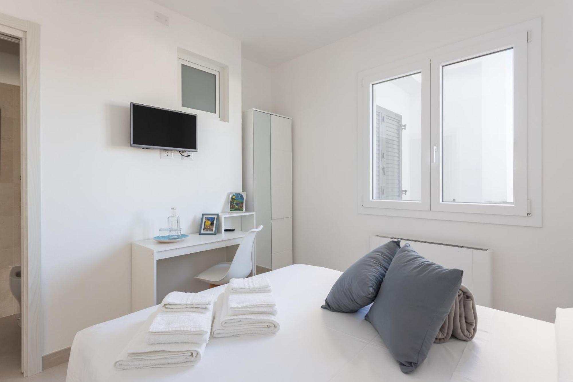 Villa Greca Holiday Rooms Sant Isidoro  Exterior photo